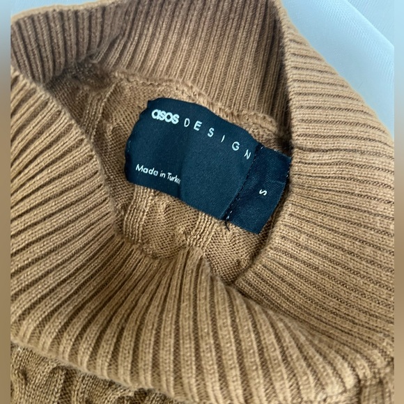 ASOS Designs Cotton Light Brown Cable Knit Mock Neck Sweater Size Small - Picture 5 of 10